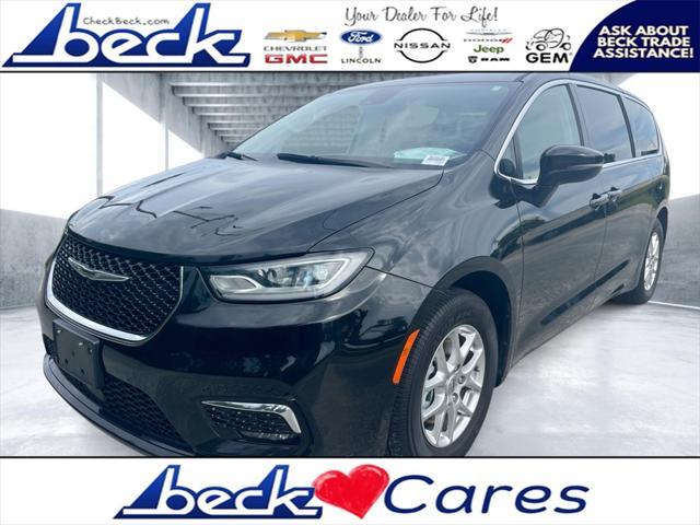 used 2023 Chrysler Pacifica car, priced at $23,995