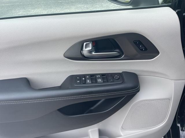 used 2023 Chrysler Pacifica car, priced at $23,995