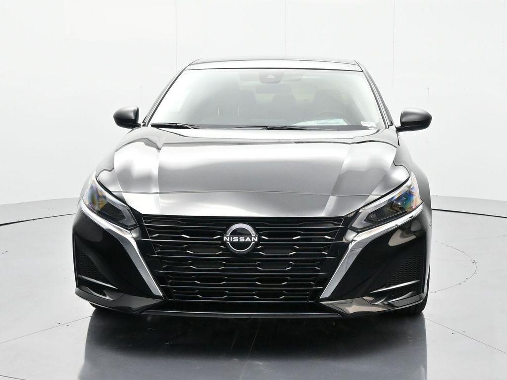 new 2025 Nissan Altima car, priced at $27,580