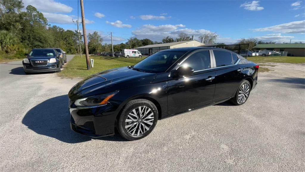 new 2025 Nissan Altima car, priced at $27,580