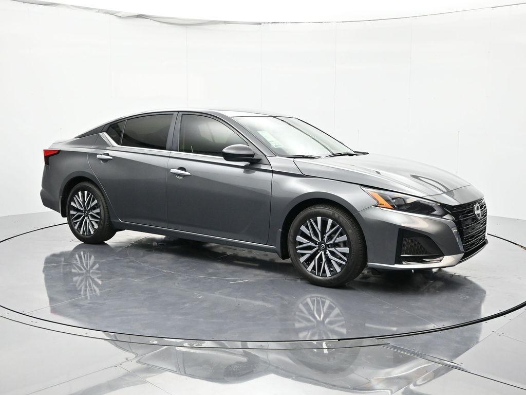 new 2025 Nissan Altima car, priced at $27,964