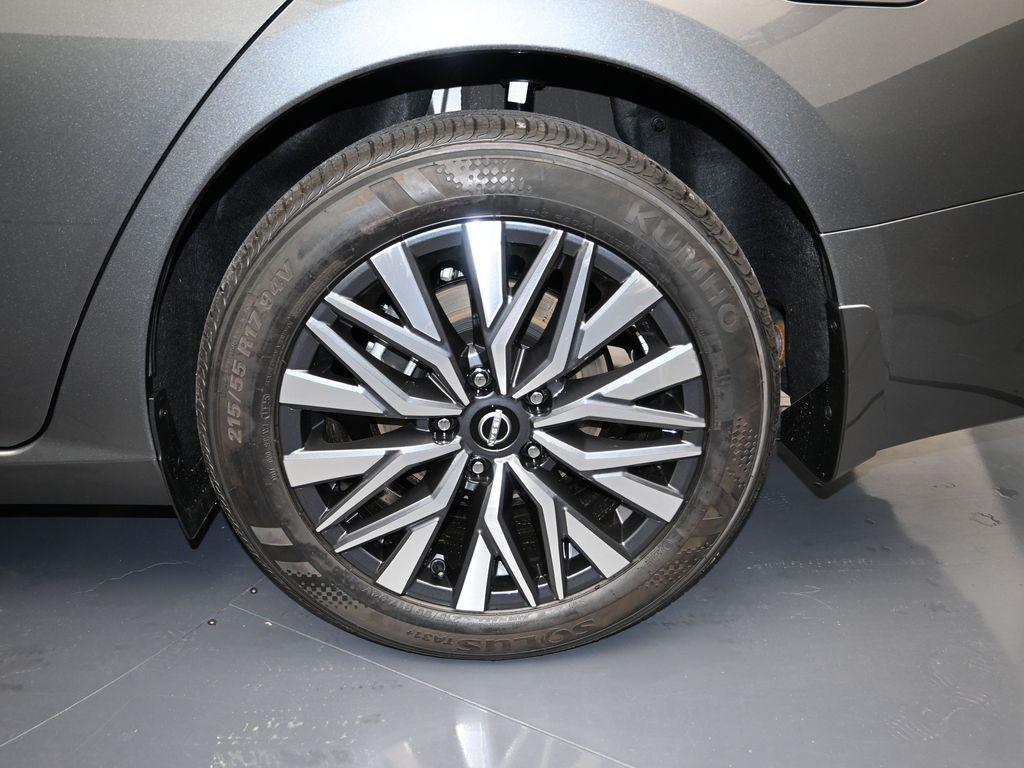 new 2025 Nissan Altima car, priced at $27,964