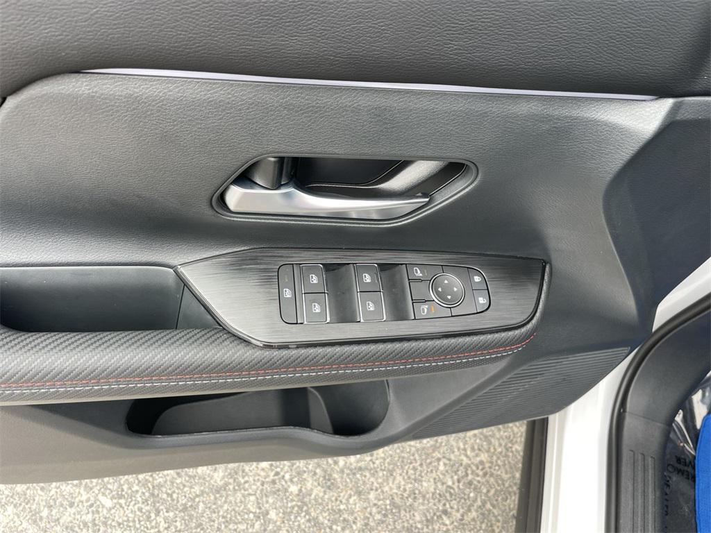 new 2025 Nissan Kicks car, priced at $27,816