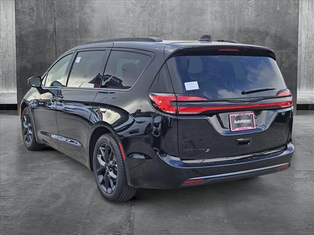 new 2025 Chrysler Pacifica car, priced at $51,791