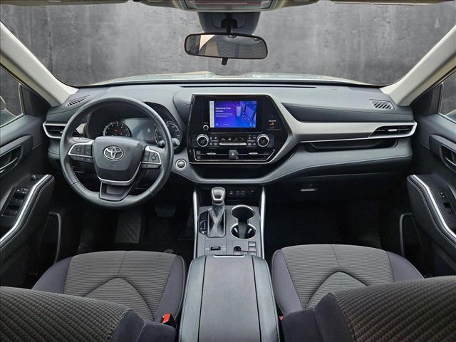 used 2024 Toyota Highlander car, priced at $35,993