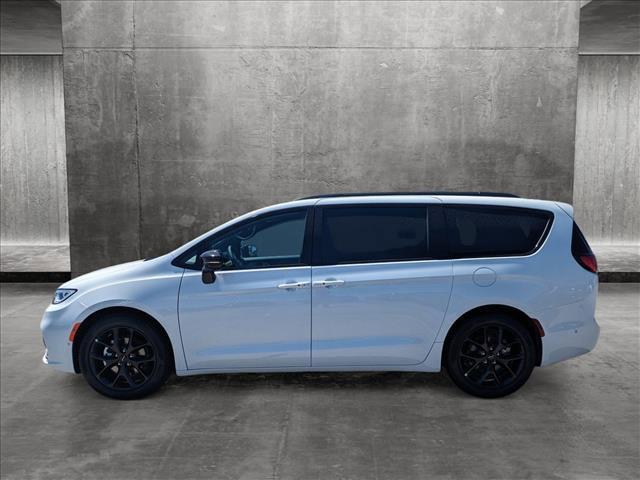 new 2024 Chrysler Pacifica car, priced at $52,385