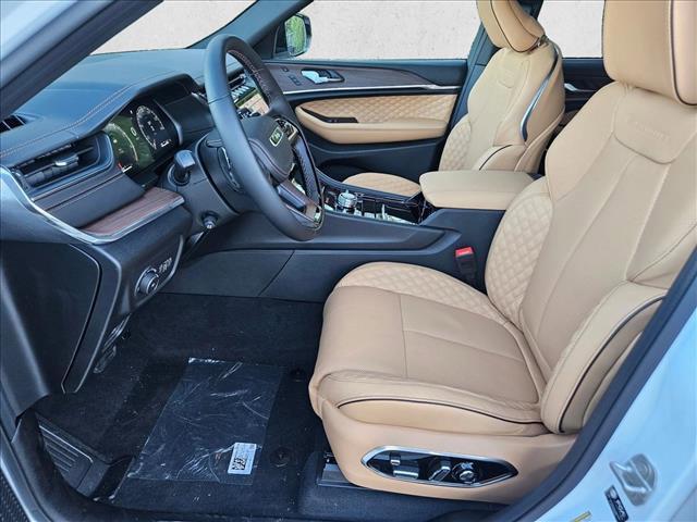 new 2025 Jeep Grand Cherokee car, priced at $57,241