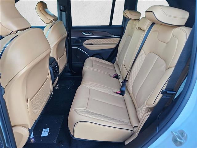 new 2025 Jeep Grand Cherokee car, priced at $57,241