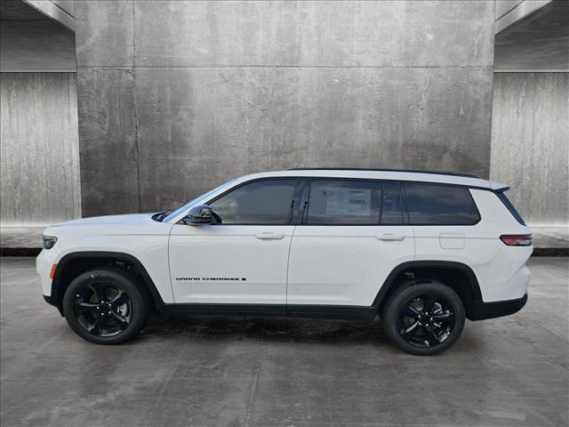 new 2024 Jeep Grand Cherokee L car, priced at $43,529