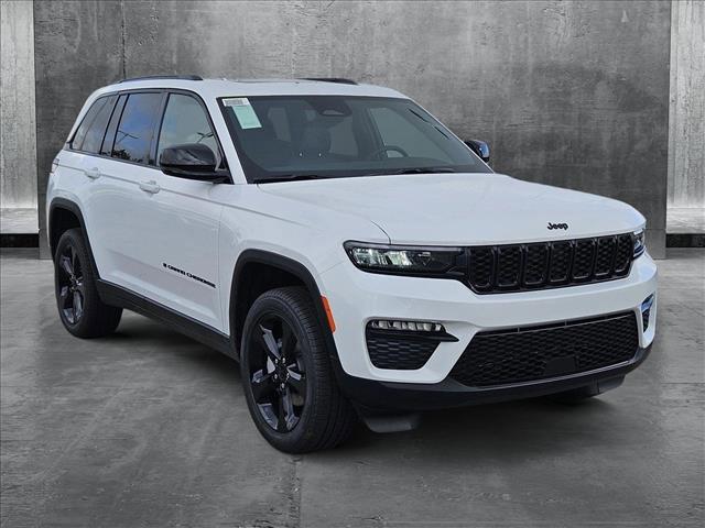 new 2025 Jeep Grand Cherokee car, priced at $43,256