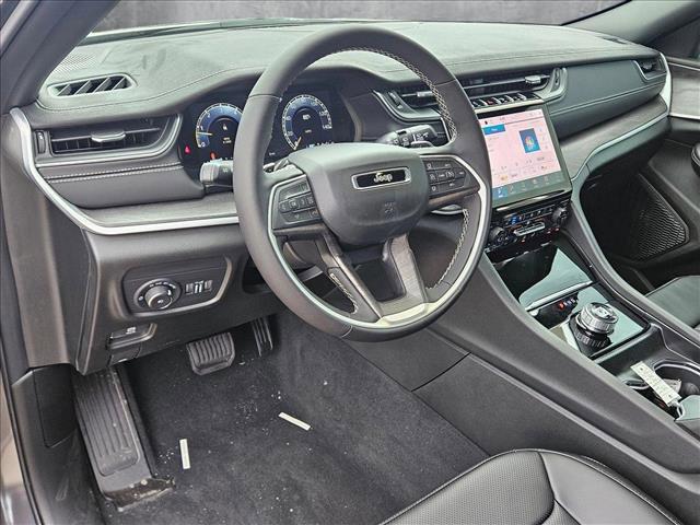 new 2025 Jeep Grand Cherokee car, priced at $43,491