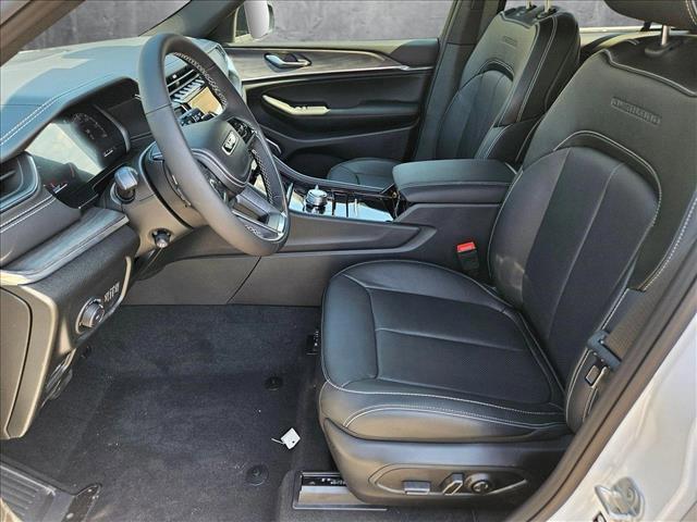 new 2025 Jeep Grand Cherokee car, priced at $50,490