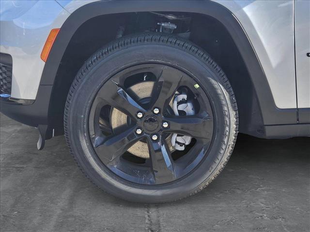 new 2025 Jeep Grand Cherokee L car, priced at $32,777