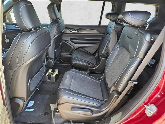 new 2025 Jeep Grand Cherokee L car, priced at $39,201