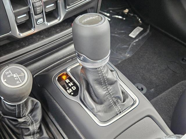 new 2025 Jeep Gladiator car, priced at $39,249