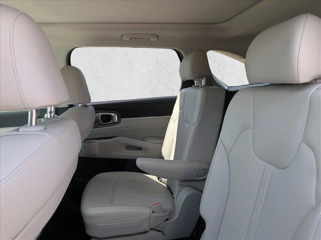 used 2023 Kia Sorento car, priced at $32,792