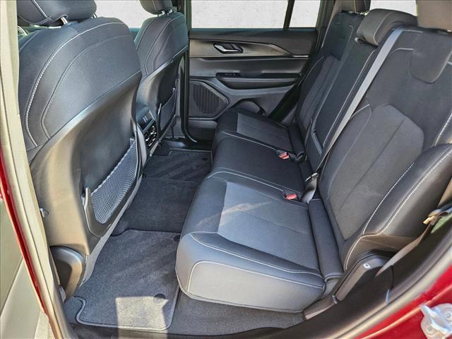 used 2025 Jeep Grand Cherokee car, priced at $31,995