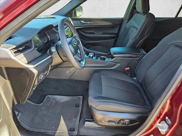 used 2025 Jeep Grand Cherokee car, priced at $31,995