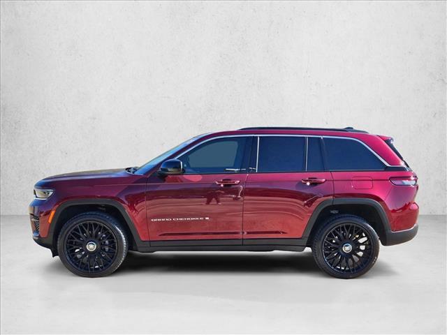 used 2025 Jeep Grand Cherokee car, priced at $31,995