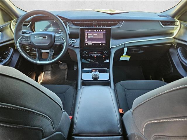 used 2025 Jeep Grand Cherokee car, priced at $31,995