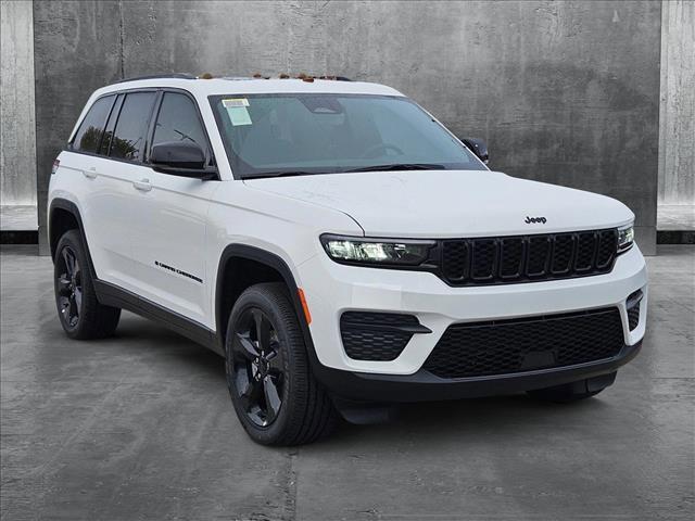 new 2025 Jeep Grand Cherokee car, priced at $43,080