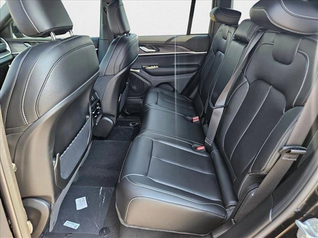 new 2025 Jeep Grand Cherokee car, priced at $39,341