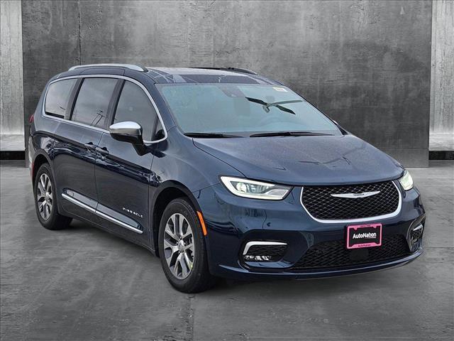 new 2025 Chrysler Pacifica car, priced at $54,475