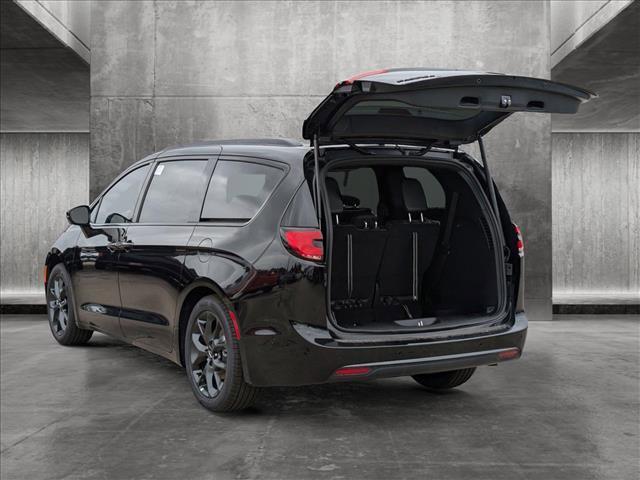 new 2025 Chrysler Pacifica car, priced at $53,370