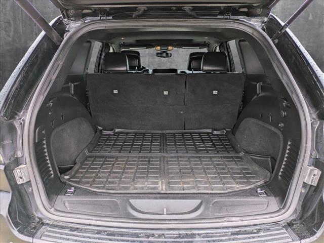 used 2020 Jeep Grand Cherokee car, priced at $17,526