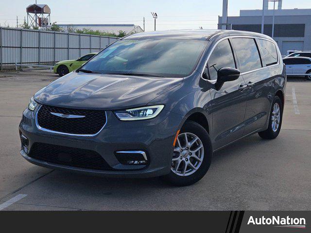 new 2025 Chrysler Pacifica car, priced at $35,777