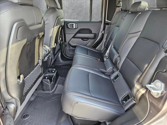 new 2025 Jeep Gladiator car, priced at $46,482