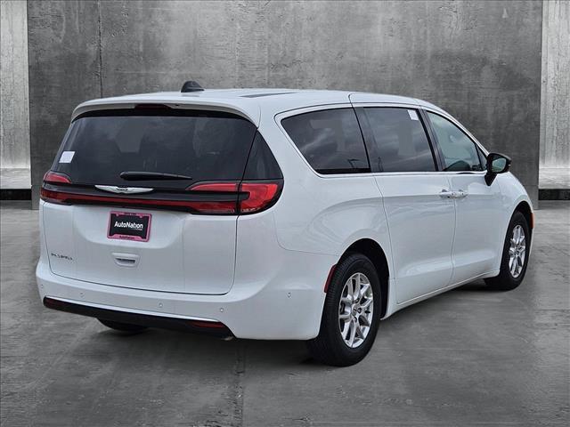 new 2025 Chrysler Pacifica car, priced at $46,603