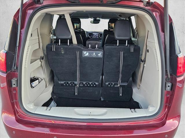 used 2020 Chrysler Pacifica car, priced at $13,724