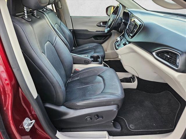 used 2020 Chrysler Pacifica car, priced at $13,724