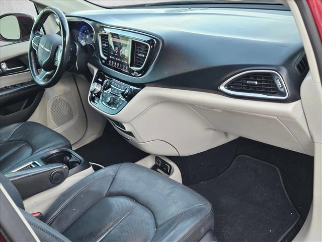 used 2020 Chrysler Pacifica car, priced at $13,724