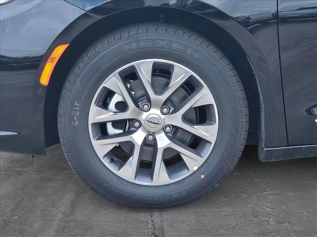 new 2025 Chrysler Pacifica car, priced at $59,280