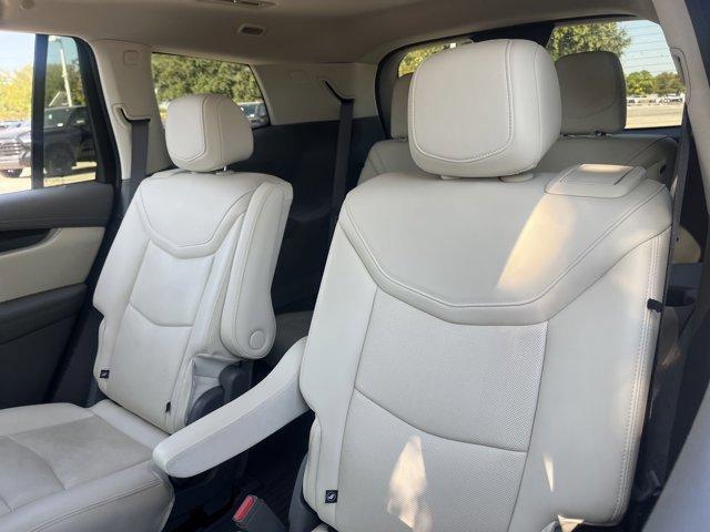 used 2022 Cadillac XT6 car, priced at $31,392