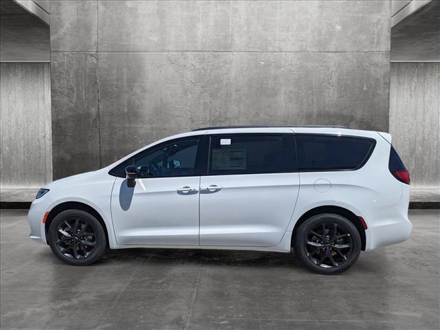 new 2024 Chrysler Pacifica car, priced at $44,491