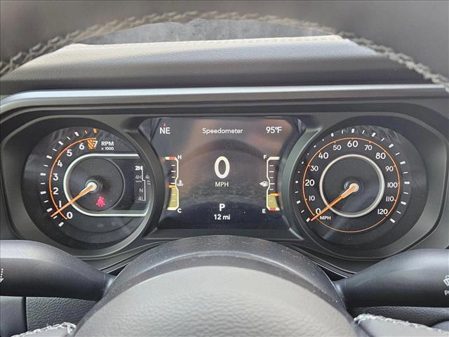 new 2025 Jeep Gladiator car, priced at $53,644