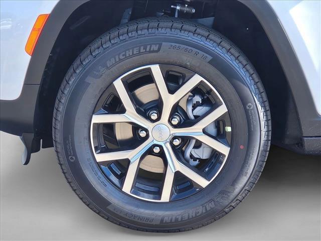 new 2025 Jeep Grand Cherokee car, priced at $39,377