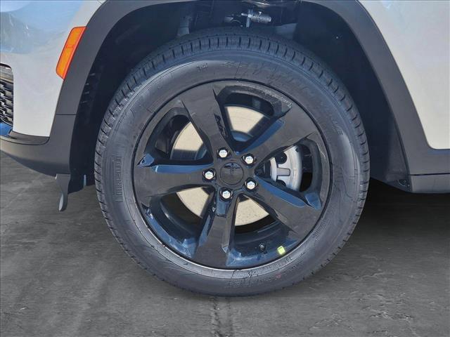 new 2025 Jeep Grand Cherokee L car, priced at $47,501