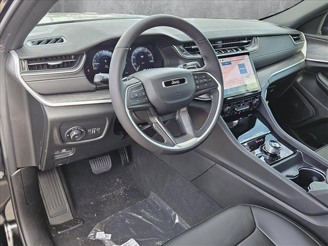 new 2025 Jeep Grand Cherokee car, priced at $48,558