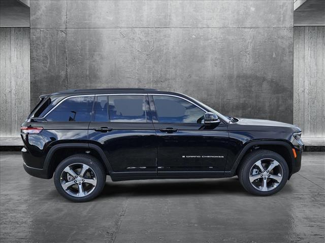 new 2025 Jeep Grand Cherokee car, priced at $48,558