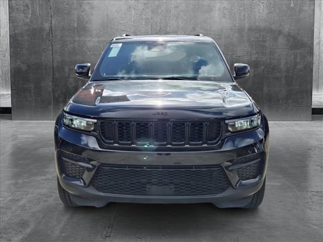 new 2025 Jeep Grand Cherokee car, priced at $43,675