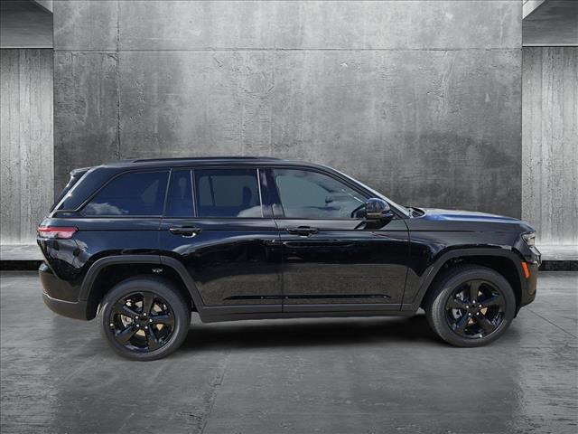 new 2025 Jeep Grand Cherokee car, priced at $43,675