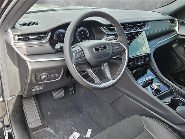 new 2025 Jeep Grand Cherokee car, priced at $43,675