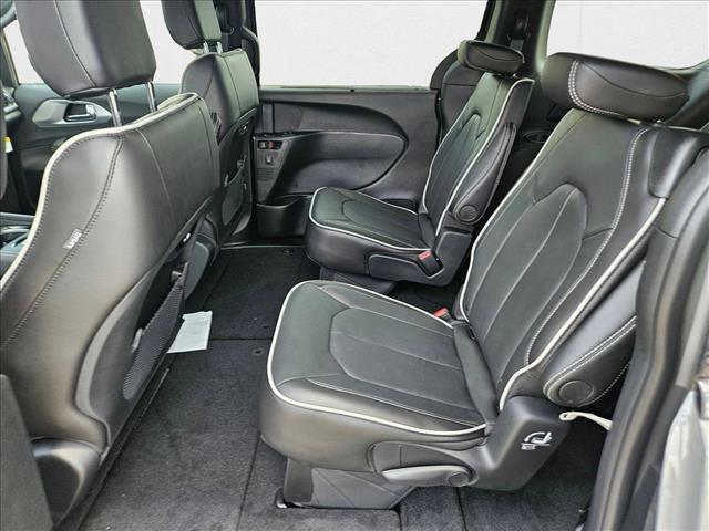 new 2025 Chrysler Pacifica car, priced at $47,541