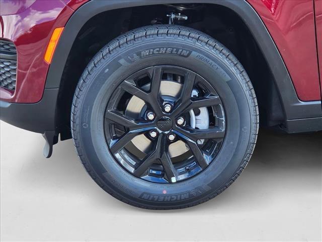 new 2025 Jeep Grand Cherokee car, priced at $37,741