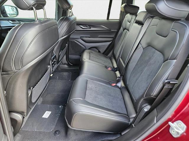 new 2025 Jeep Grand Cherokee car, priced at $37,741