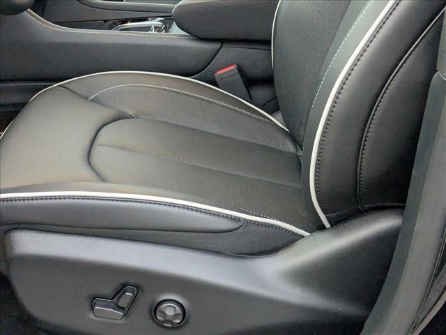 new 2025 Chrysler Pacifica car, priced at $47,241